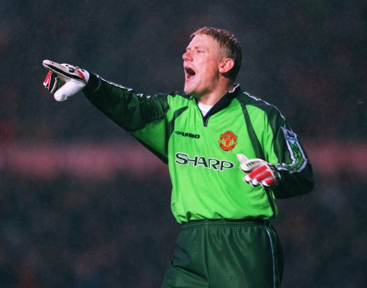 Vidio Datangkan Goalkeeper Legendaris Manchester United, Peter Schmeichel, Ke Indonesia