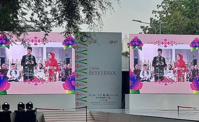 Hadiri Rangkaian Peringatan HUT RI ke 78 Tahun, Presiden RI Jokowi dan Ibu Negara Iriana Kompak Kenakan Busana Betawi