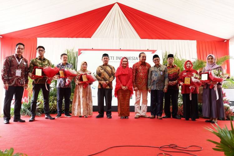 Bakti Indonesia di Masjid Istiqlal,  Lakukan Kegiatan Sunatan Massal hingga  Deteksi Dini Kanker Payudara!