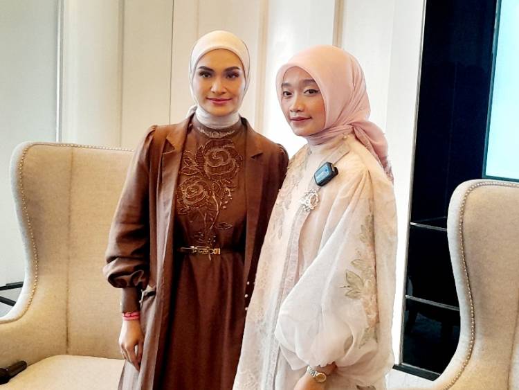 Dari London Fashion Week, Ini 47 Koleksi Ayu Dyah Andari Bertemakan 'Rose and Beyond ' Kembali Ditampilkan di Jakarta!