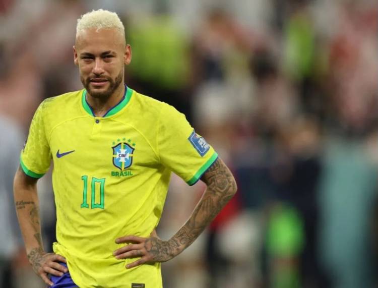 Alami Robek Ligamen, Neymar Jr akan Jalani Operasi Lutut di Brazil