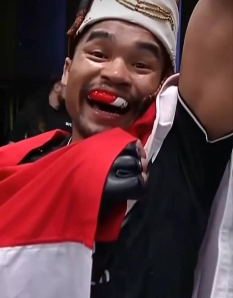 Jeka Saragih Menang KO di Debut UFC