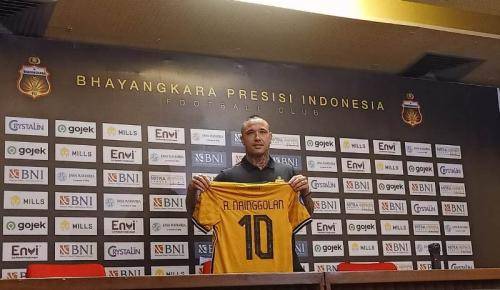 Resmi! Radja Nainggolan Dikontrak Bhayangkara FC