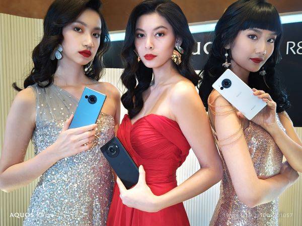 Sharp Boyong AQUOS R8s Pro ke Pasar Smartphone Indonesia