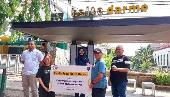 F&B Indonesia Revitalisasi Halte Bus Darmo Surabaya, Lebih Aman & Nyaman