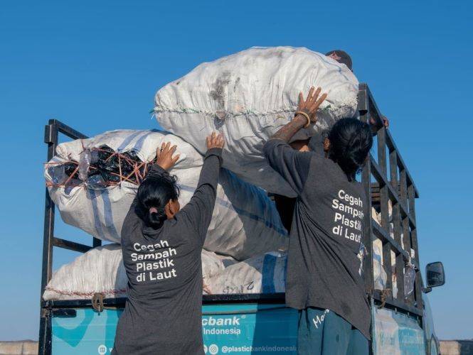 ESTA Corporation dan Plastic Bank Berkolaborasi Cegah 40.000 Kg Plastik dari pencemaran lingkungan