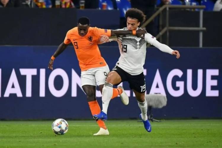 Mantan Penyerang Sayap Ajax Amsterdam dan Timnas Belanda, Quincy Promes Ditangkap di Dubai