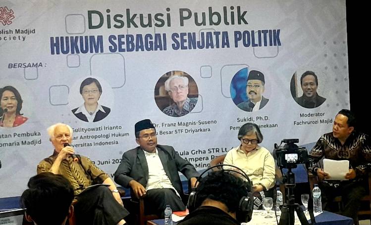 Hukum sebagai Senjata Politik, Guru Besar UI: Situasi Hukum di Indonesia Saat Ini dalam Kondisi Pembusukan di Berbagai Bidang