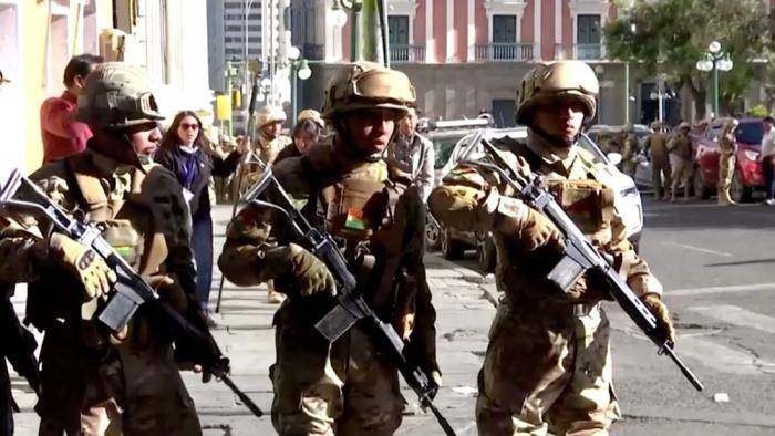 Polisi Bolivia Tangkap Komandan Militer Kudeta Gagal