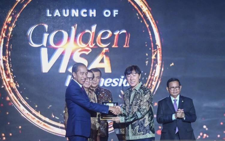 Shin Tae-yong dapat Golden Visa dari Presiden Jokowi