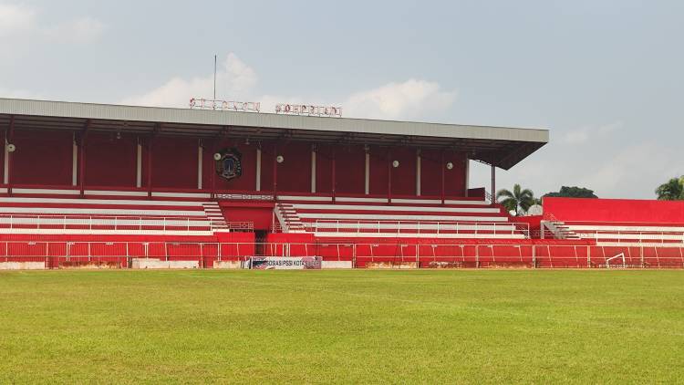 Arema FC Apresiasi Percepatan Perbaikan Lapangan Stadion Supriyadi Blitar