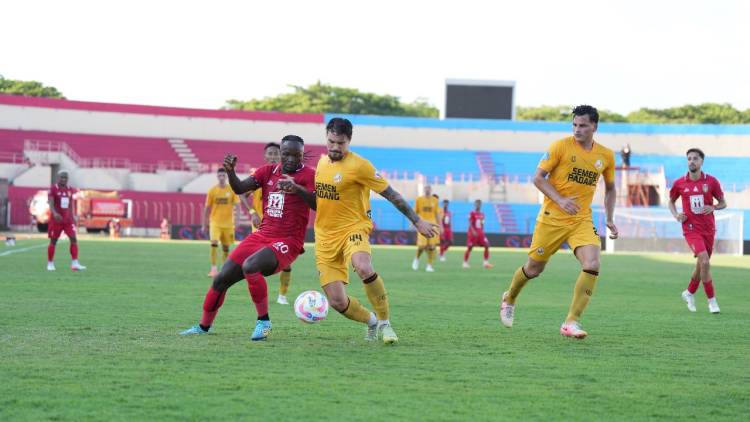 Malut United Tekuk Semen Padang 2-1, Imran: Kemenangan Ini Berkat Kemauan dan Semangat Pemain