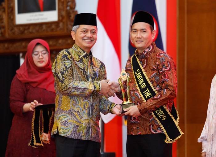 Ketua KPI Pusat Dinobatkan sebagai Santri Inspiratif 2024