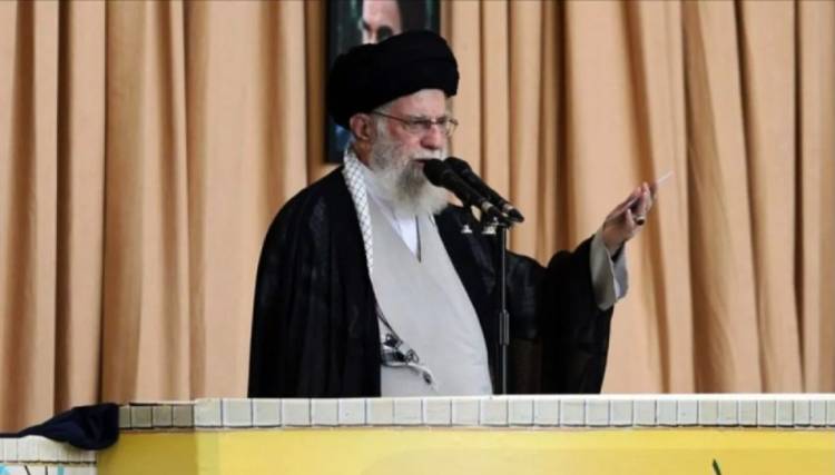 Pemimpin  Iran Ayatullah Ali Khamenei AS dan Israel dengan Balasan yang Menghancurkan