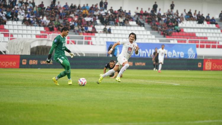 4 Saves Redondo Membawa Malut United Menang 3-1 di Markas PSIS