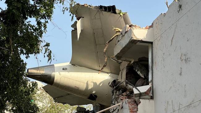 Korban Tewas Kecelakaan Pesawat Air India Bertambah  