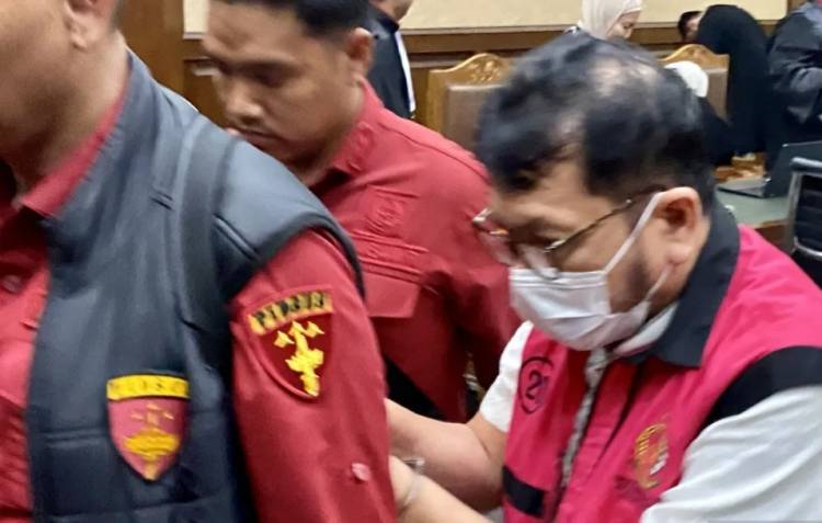 Uang Rp915 M dan Emas 51 Kg Zarof Ricar Dirampas untuk Negara