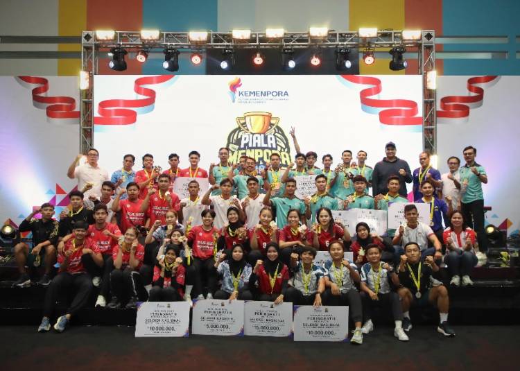 Menpora Dito  Resmi Tutup Seleknas Sepak Takraw di GBK Arena