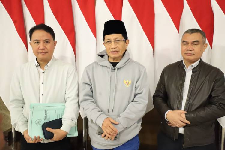Bertolak ke Jedah Dampingi Kunjungan Presiden, Menag: Bahas Kampung Haji