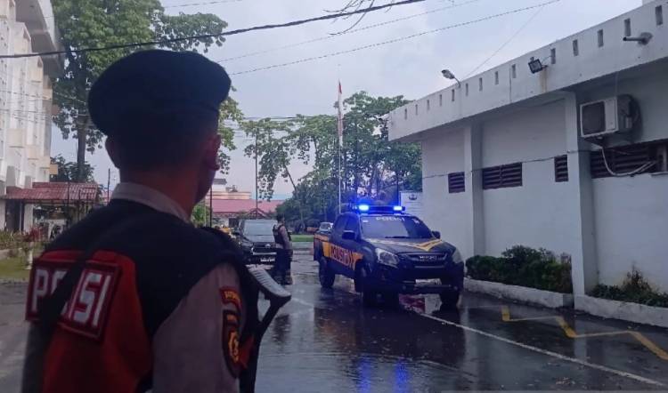 KPK Geledah Kantor Dinas PUPR