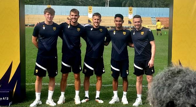 Oxford United Tunjukkan Kepedulian Nyata untuk Sepak Bola Indonesia Lewat Coaching Clinic dan Kegiatan Sosial