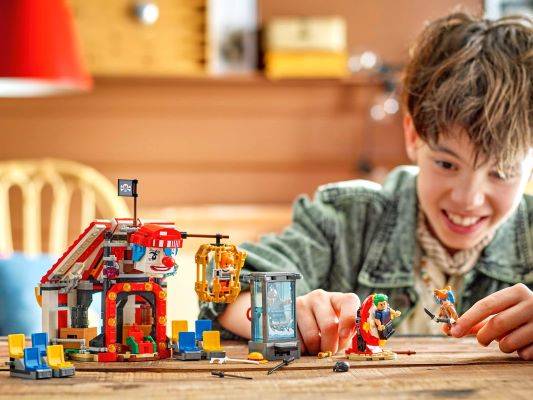 LEGO ONE PIECE Ajak Penggemar Bangun Petualangan Sendiri Bersama Kru Topi Jerami