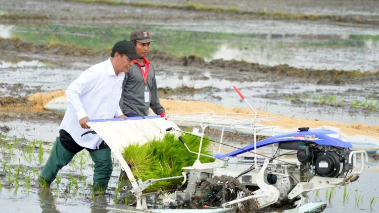 Berpihak ke Petani dan Rakyat, Mentan Amran Tegas Lawan Mafia Pangan