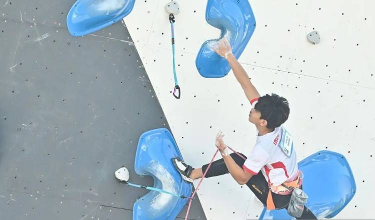IFSC Climbing World Cup Koper 2025: Putra Tri Ramadani Masuk Final
