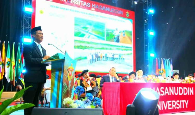 Dies Natalis Unhas, Mentan Amran Ajak Kampus Cetak Generasi Unggul