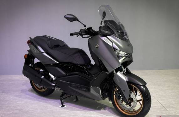 Yamaha Luncurkan Xmax Connected TechMax dengan Harga Rp75 jutaan