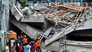 Masih 38 Orang Belum Ditemukan di Musala Ponpes yang Ambruk 