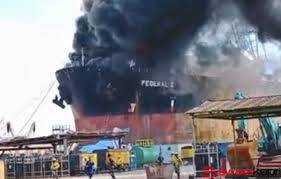 Kapal Tanker MT Federal II Terbakar, 10 Pekerja Meninggal 