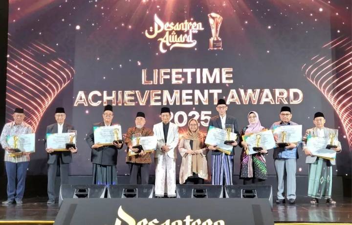 Kemenag RI Gelar Malam Penghargaan Pesantren Award 2025