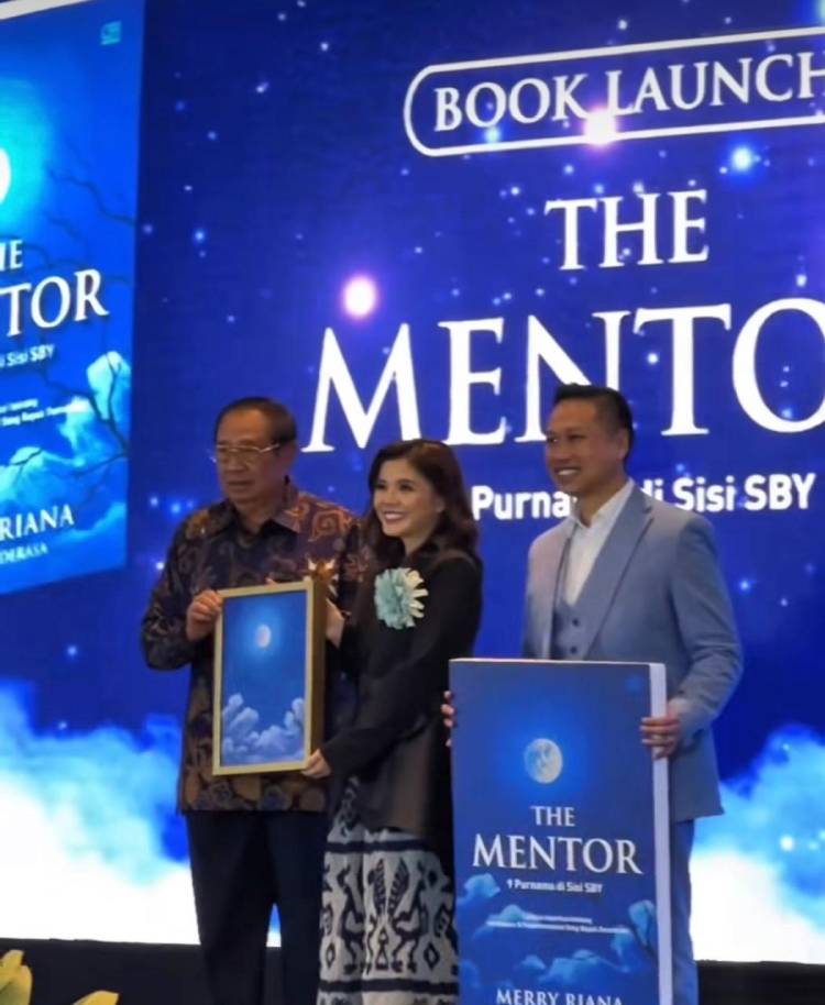 SBY: Matahari dan Bulan, Antara Kekuasaan dan Kedamaian