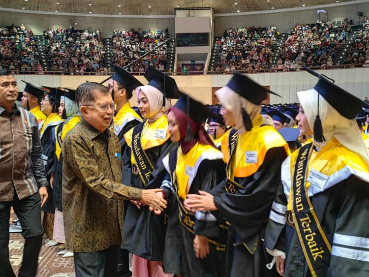 JK Ajak Lulusan Unas Jadi Inovator dan Pencipta Lapangan Kerja