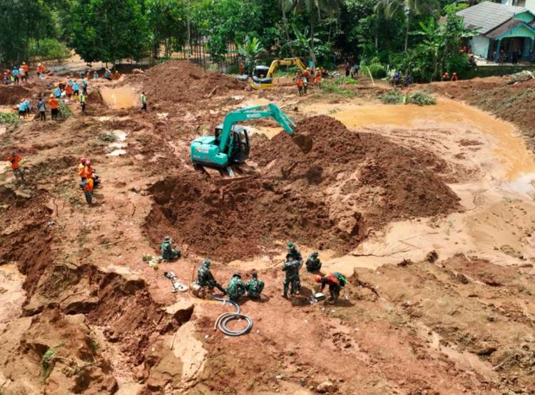Update:  Korban Longsor Cilacap, 18 Meninggal Ditemukan dan 5 Masih Hilang