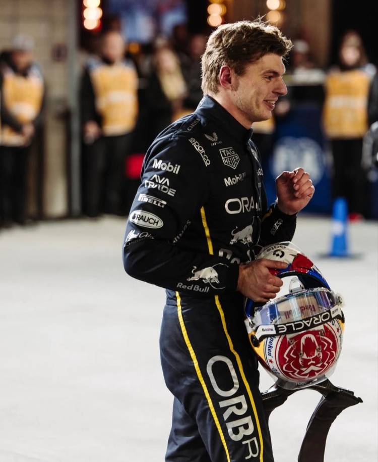 Max Rajai Vegas, Duo McLaren Didiskualifikasi