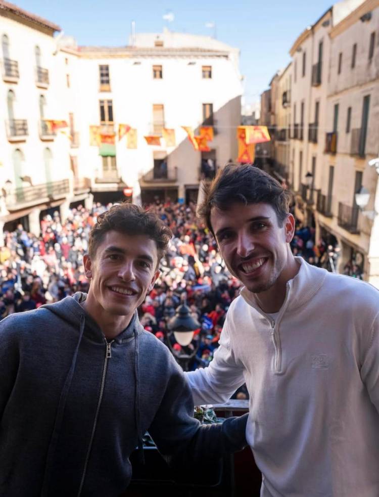 Perayaan Bersejarah Marquez Bersaudara di Cervera