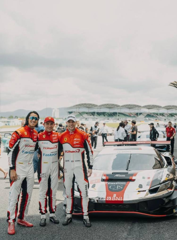 Sean Gelael "Dancing in The Rain", Bawa AF Corse dari P15 ke P4!