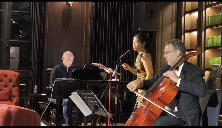 Ivan Yanakov, Kolaborasi, dan Ruang Kesadaran Deheng House 