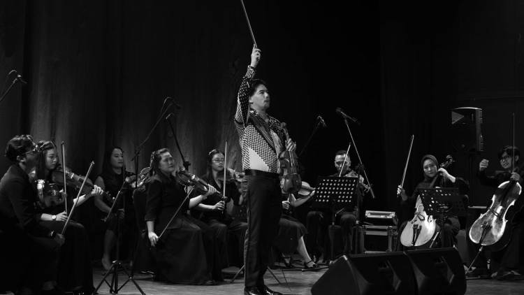 Iskandar Widjaja;   Biola, Perjalanan Panjang, dan Kerja Peradaban