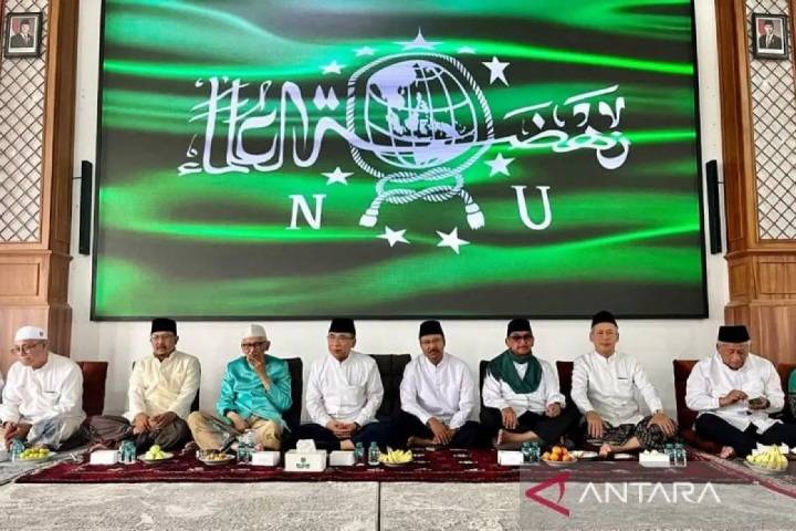 Rais Aam - Ketum PBNU Perkuat Silaturahmi Pasca-Islah di Surabaya