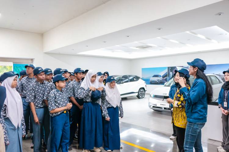 Rayakan Hari Disabilitas Internasional, Hyundai Ajak Penyandang Disabilitas Lihat Langsung Produksi Mobil