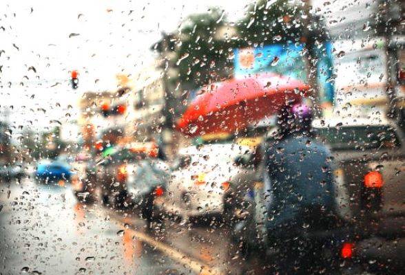 Solusi Jaga Kesehatan Keluarga di Rumah Saat Cuaca Tak Menentu