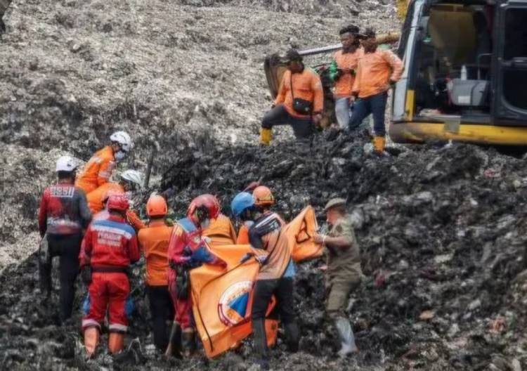 Longsor di TPST Bantargebang Bekasi, Tim SAR Kembali Temukan Jasad Korban 