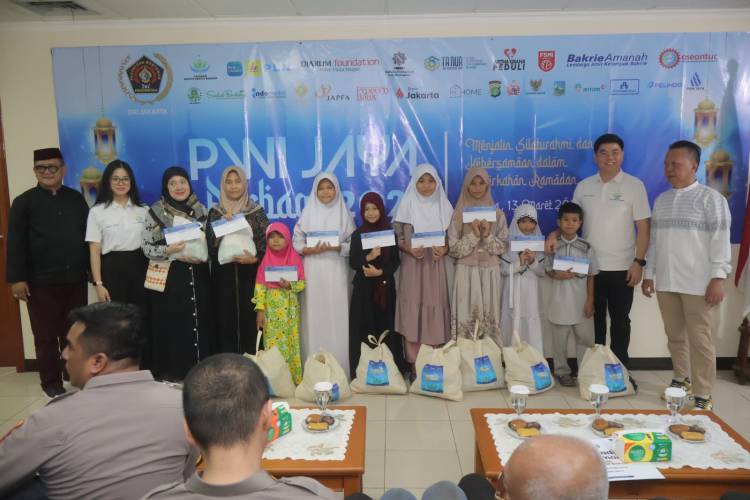 Ketum PWI Pusat Hadiri Buka Bersama dan Pemberian Santunan dari PWI Jaya