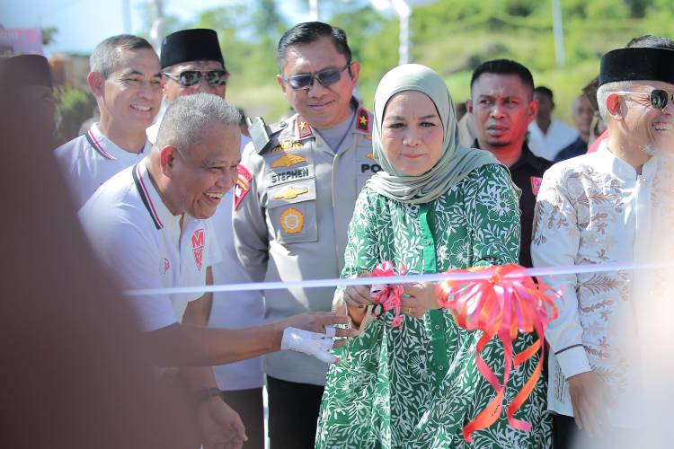 Wakasad, Sultan Ternate, dan Sultan Tidore Resmikan Training Camp Malut United FC