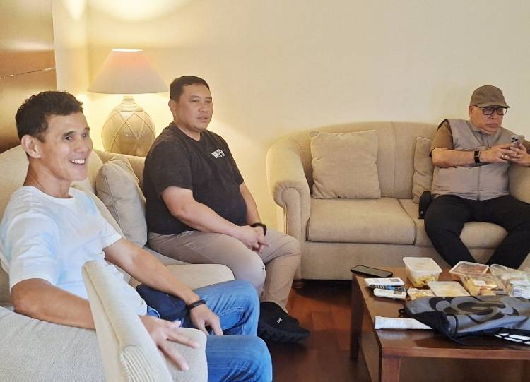 Tinjau Pelatnas di Hotel Sultan, Ketum PP PESTI Tekankan Disiplin dan Target Prestasi Lebih Tinggi