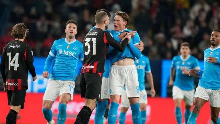 Tekuk AC Millan, Napoli Tempel Inter Milan Dipuncak  Klasemen!