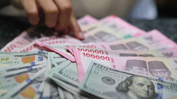 Rupiah Paling Loyo di Asia
